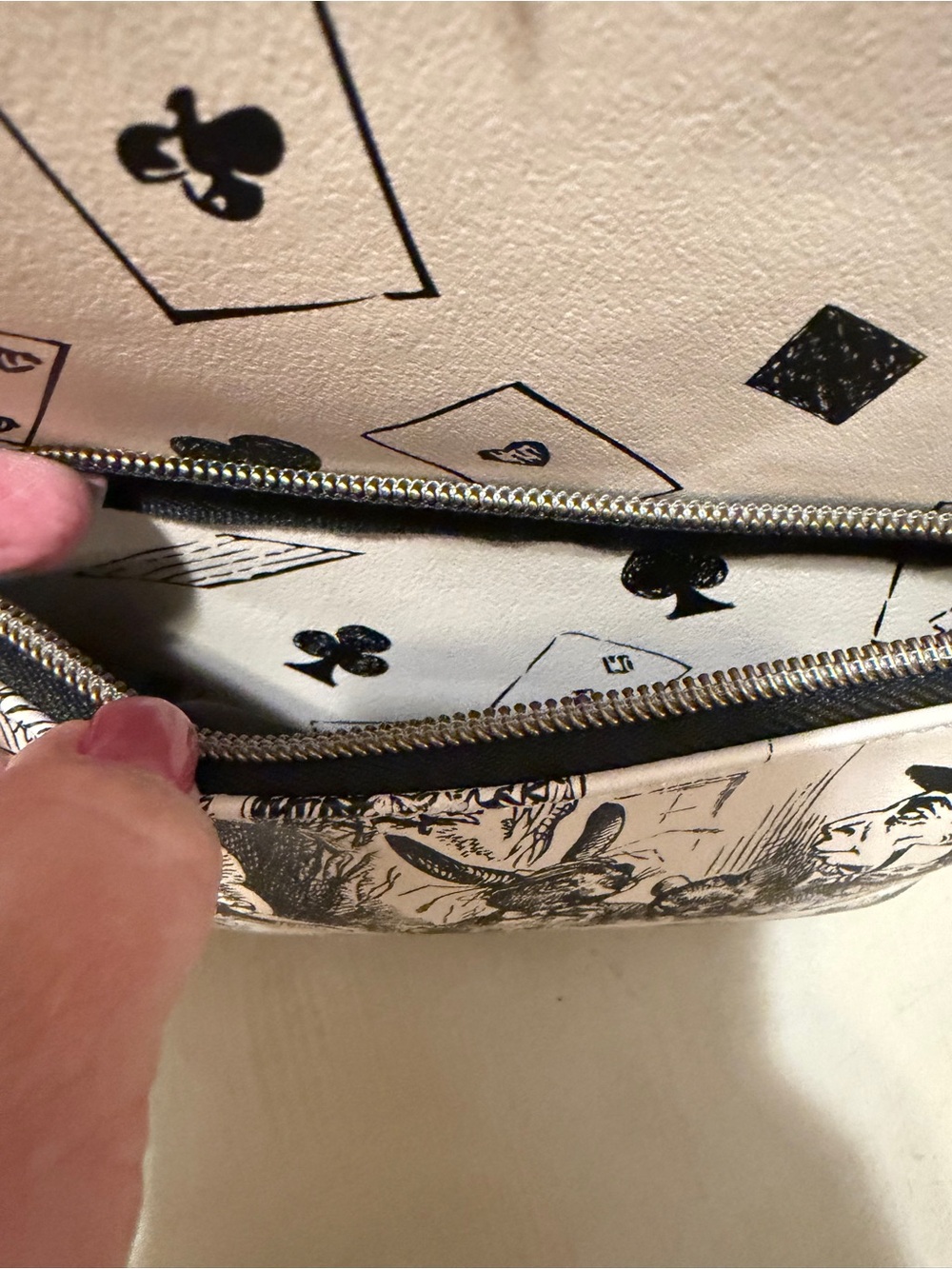 Loungefly Cream & Black Alice Tea Party Mini Backpack Rare LNWOT - Picture 15 of 16